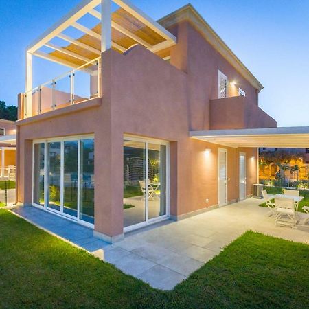 Residence Delfino, Portorosa ฟูร์นารี ภายนอก รูปภาพ