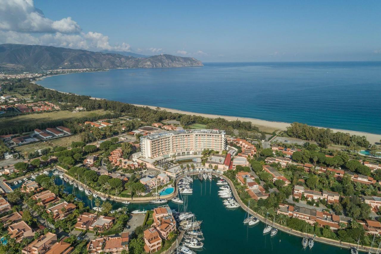 Residence Delfino, Portorosa ฟูร์นารี ภายนอก รูปภาพ