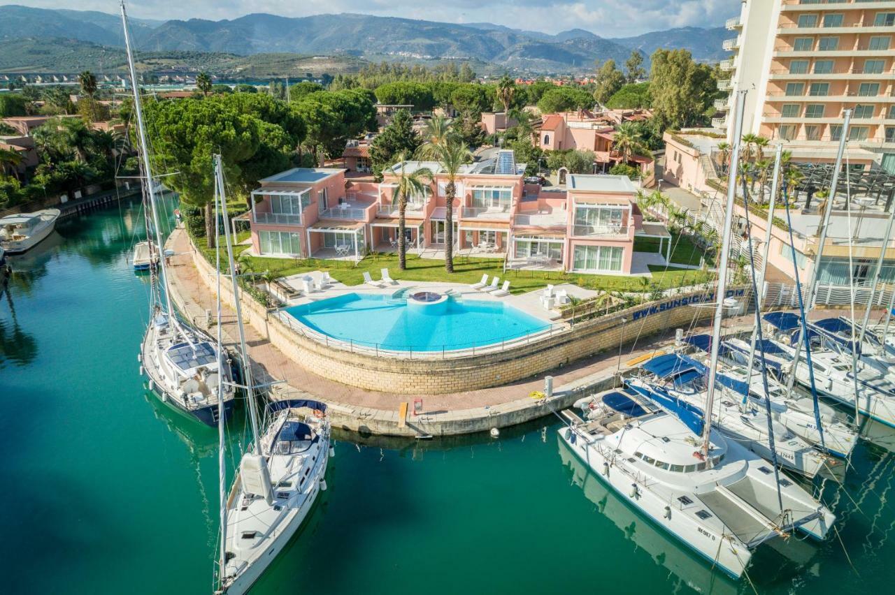 Residence Delfino, Portorosa ฟูร์นารี ภายนอก รูปภาพ