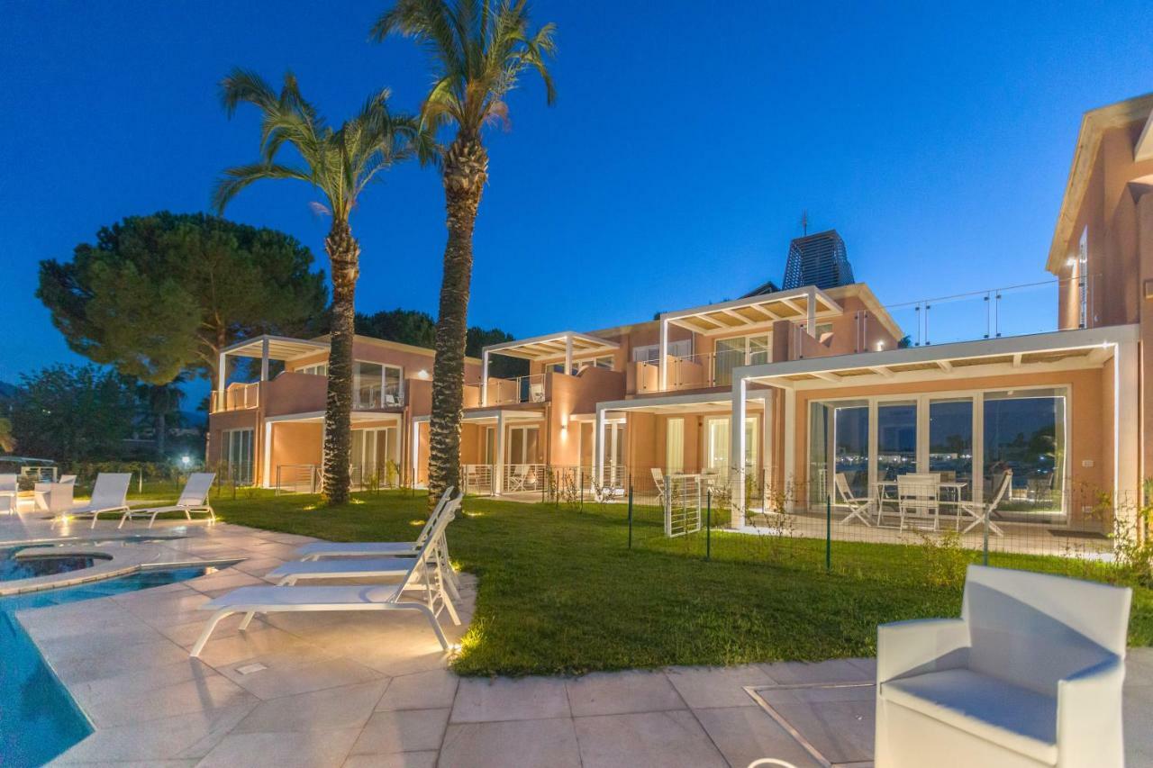 Residence Delfino, Portorosa ฟูร์นารี ภายนอก รูปภาพ
