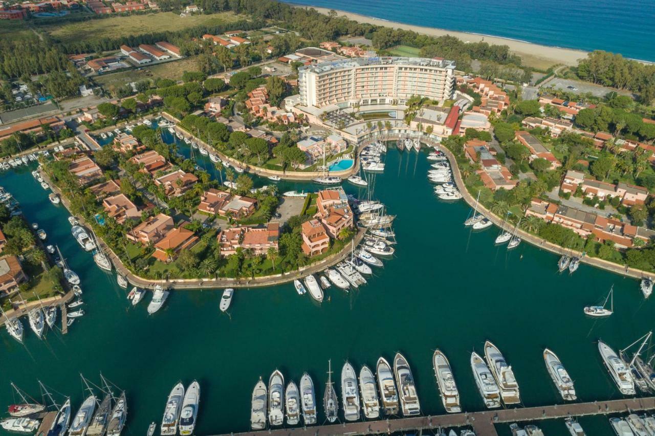 Residence Delfino, Portorosa ฟูร์นารี ภายนอก รูปภาพ