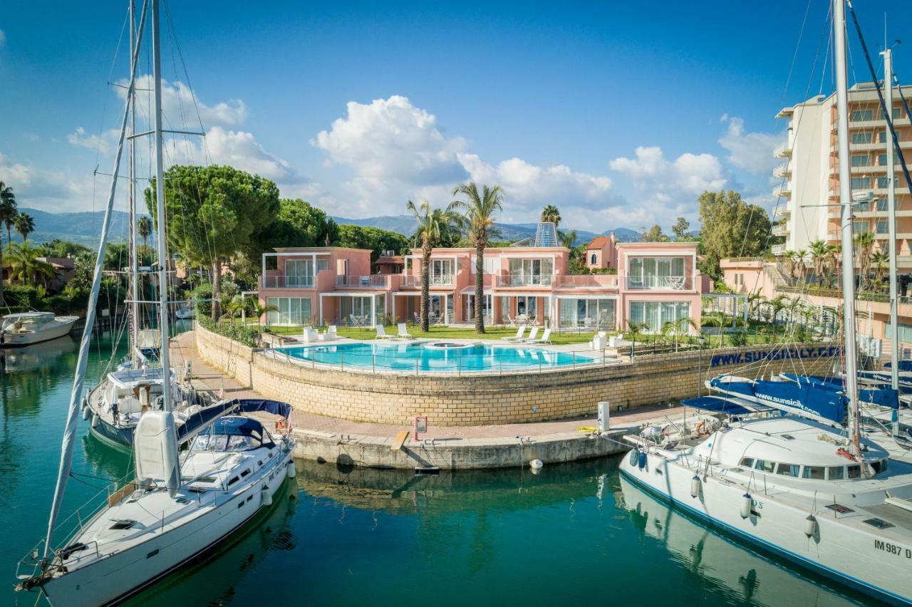 Residence Delfino, Portorosa ฟูร์นารี ภายนอก รูปภาพ